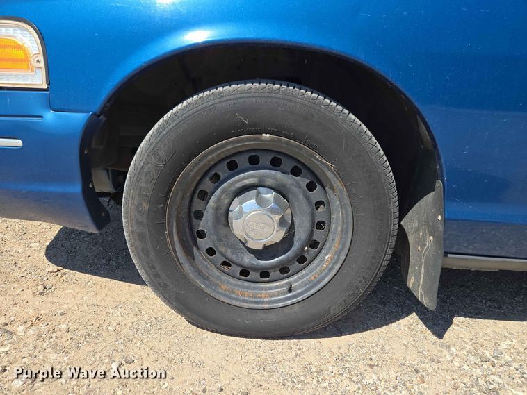 image for item EW0425 1998 Ford Crown Victoria 