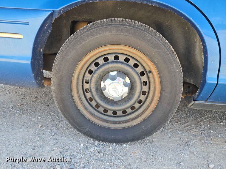 image for item EW0425 1998 Ford Crown Victoria 