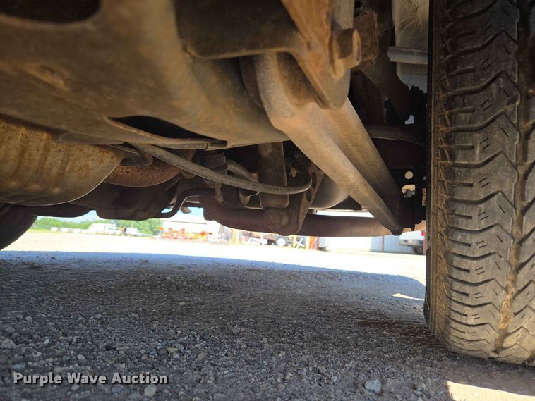 image for item EW0425 1998 Ford Crown Victoria 