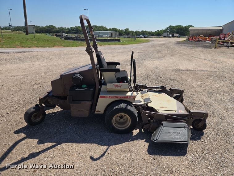 image for item EW0427 2006 Grasshopper 928D ZTR lawn mower