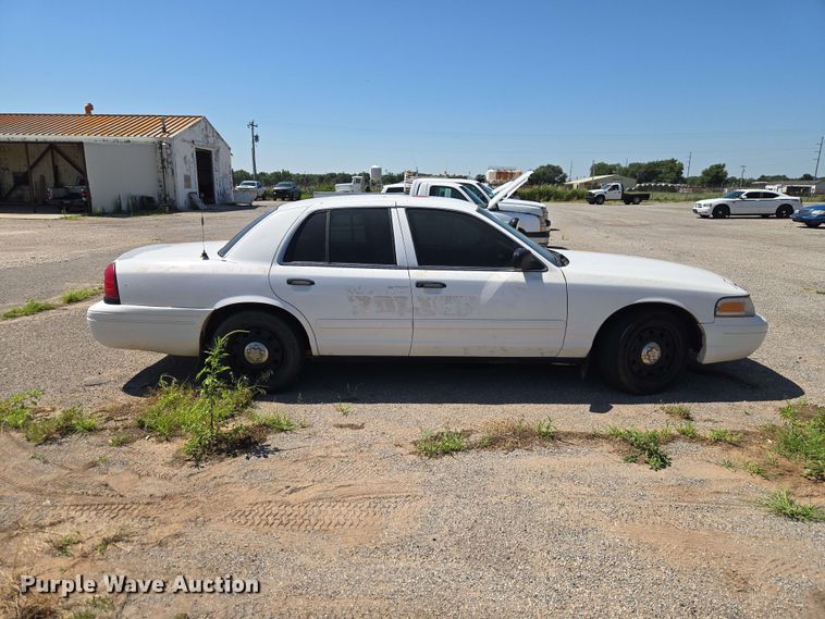 image for item EW0430 2006 Ford Crown Victoria Police Inetceptor 