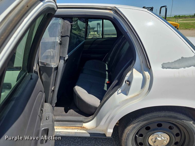 image for item EW0430 2006 Ford Crown Victoria Police Inetceptor 