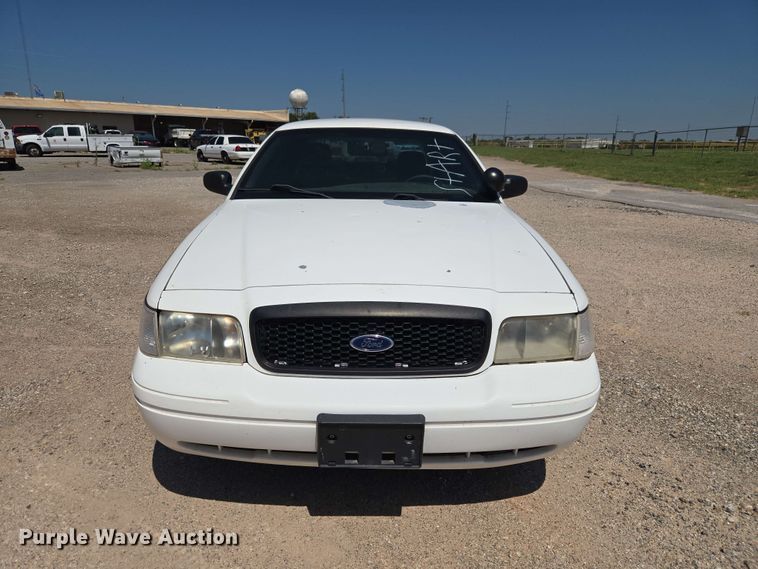 image for item EW0431 2010 Ford Crown Victoria Police Inetceptor 