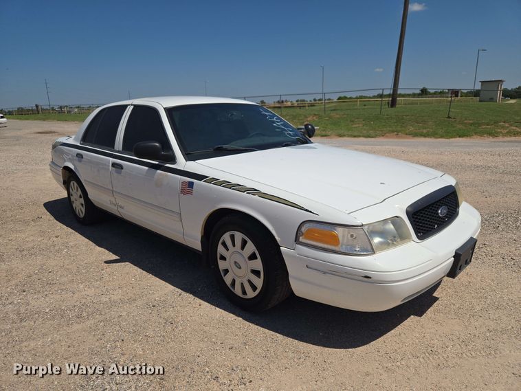 image for item EW0431 2010 Ford Crown Victoria Police Inetceptor 