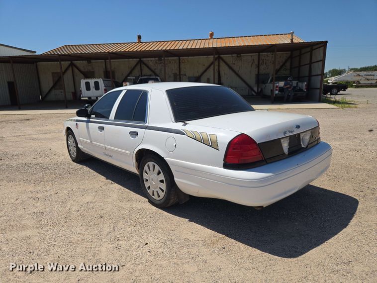 image for item EW0431 2010 Ford Crown Victoria Police Inetceptor 