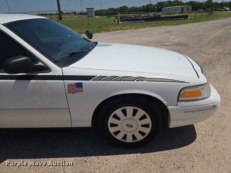 image for item EW0431 2010 Ford Crown Victoria Police Inetceptor 