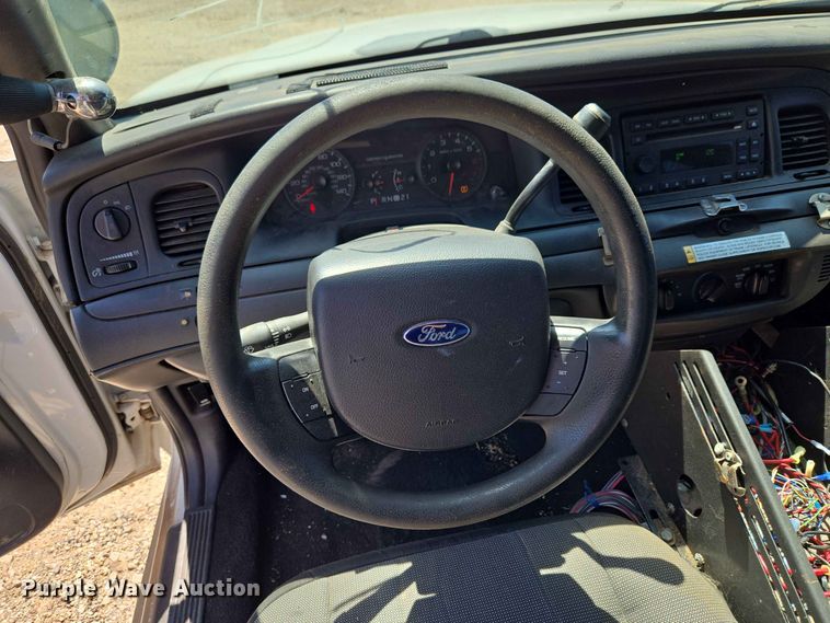 image for item EW0431 2010 Ford Crown Victoria Police Inetceptor 