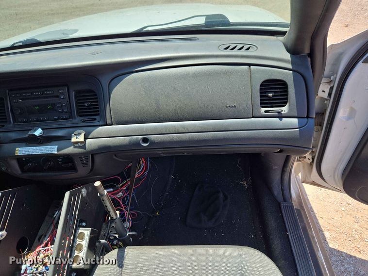 image for item EW0431 2010 Ford Crown Victoria Police Inetceptor 