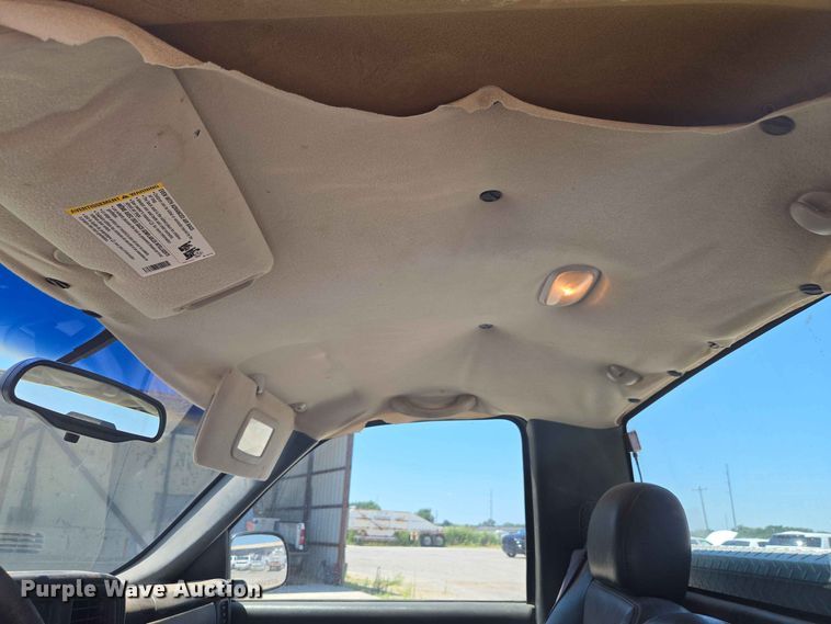 image for item EW0433 2003 Chevrolet Silverado 1500 pickup truck