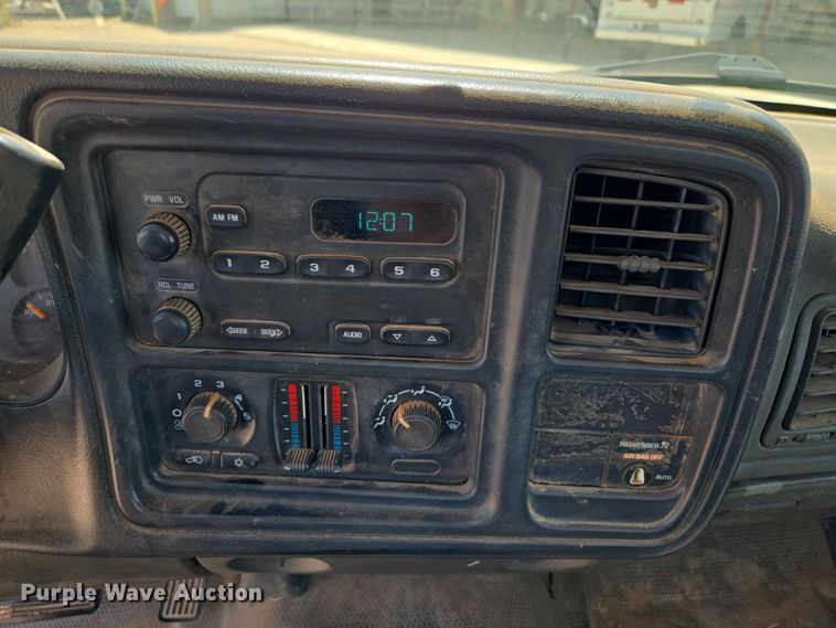 image for item EW0433 2003 Chevrolet Silverado 1500 pickup truck