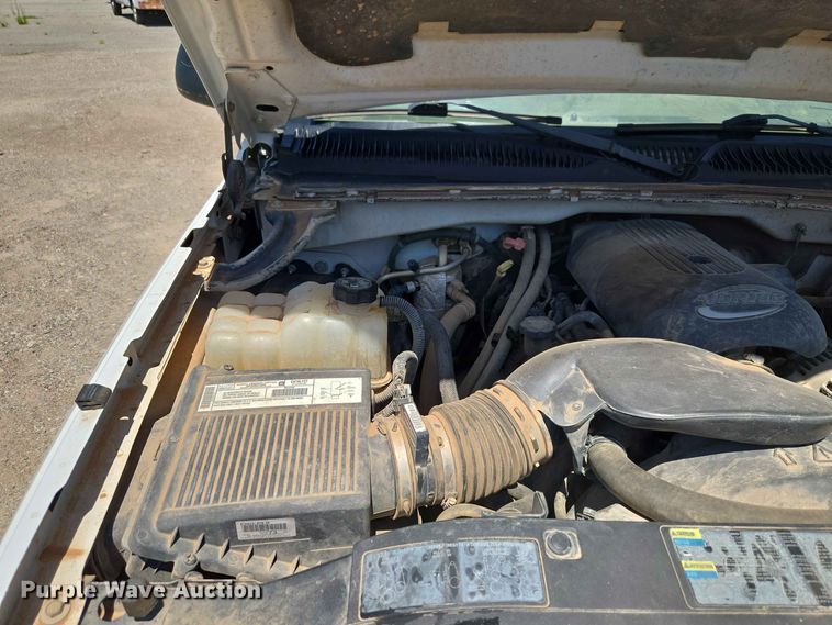 image for item EW0433 2003 Chevrolet Silverado 1500 pickup truck