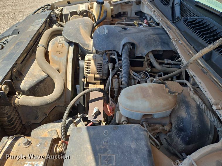 image for item EW0433 2003 Chevrolet Silverado 1500 pickup truck