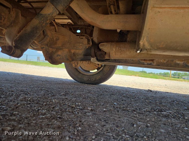 image for item EW0433 2003 Chevrolet Silverado 1500 pickup truck