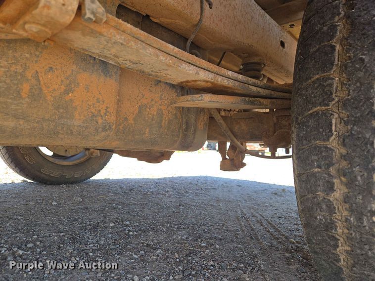 image for item EW0433 2003 Chevrolet Silverado 1500 pickup truck