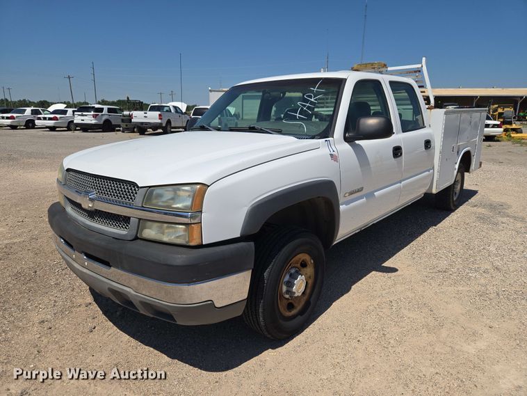 image for item EW0434 2003 Chevrolet Silverado 2500HD Crew Cab utility bed pickup truck
