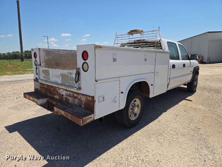 image for item EW0434 2003 Chevrolet Silverado 2500HD Crew Cab utility bed pickup truck