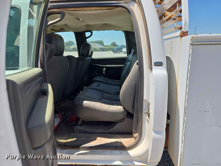 image for item EW0434 2003 Chevrolet Silverado 2500HD Crew Cab utility bed pickup truck