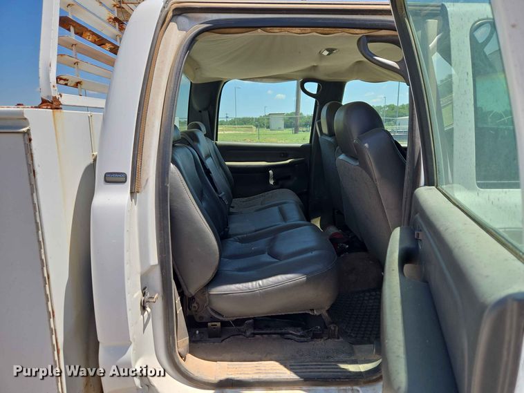 image for item EW0434 2003 Chevrolet Silverado 2500HD Crew Cab utility bed pickup truck