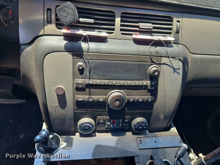 image for item EW0435 2010 Chevrolet Tahoe SUV
