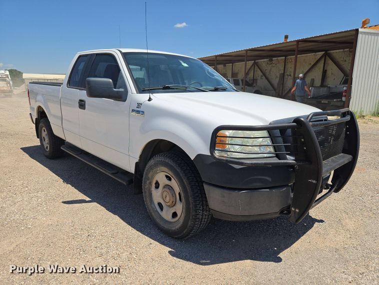 image for item EW0436 2005 Ford F150 Ext. Cab pickup truck