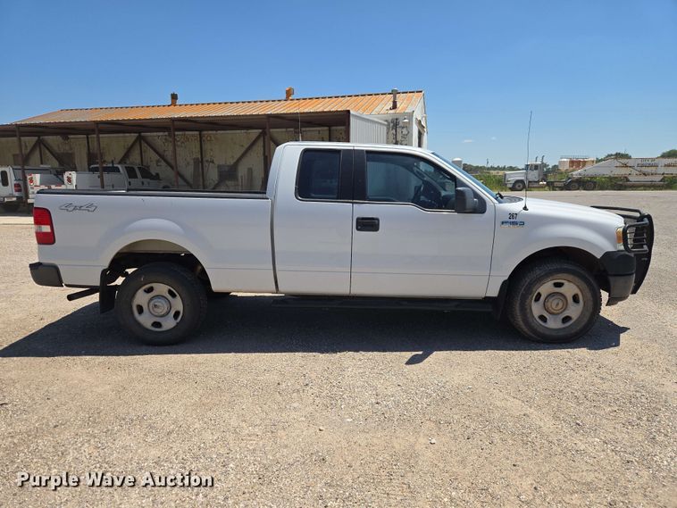 image for item EW0436 2005 Ford F150 Ext. Cab pickup truck