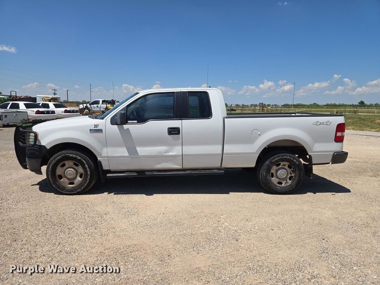 image for item EW0436 2005 Ford F150 Ext. Cab pickup truck