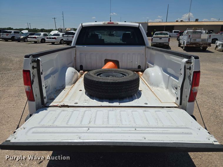 image for item EW0436 2005 Ford F150 Ext. Cab pickup truck