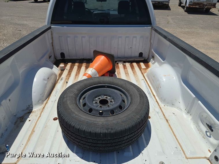 image for item EW0436 2005 Ford F150 Ext. Cab pickup truck