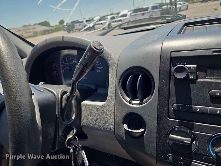 image for item EW0436 2005 Ford F150 Ext. Cab pickup truck