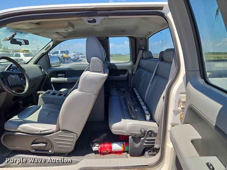 image for item EW0436 2005 Ford F150 Ext. Cab pickup truck