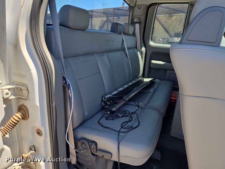 image for item EW0436 2005 Ford F150 Ext. Cab pickup truck