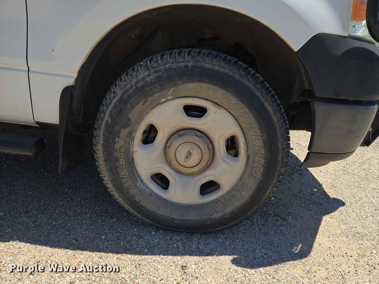 image for item EW0436 2005 Ford F150 Ext. Cab pickup truck