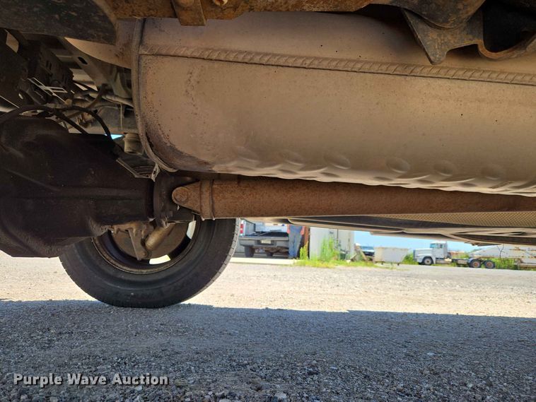 image for item EW0436 2005 Ford F150 Ext. Cab pickup truck