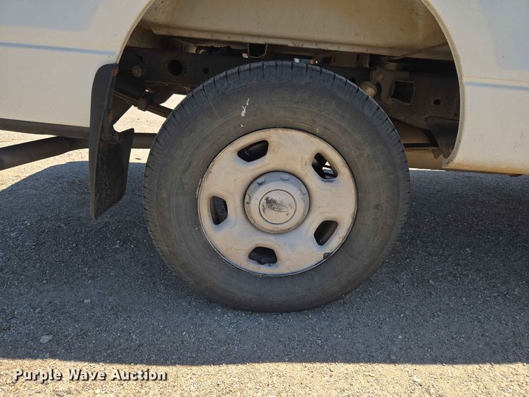 image for item EW0436 2005 Ford F150 Ext. Cab pickup truck