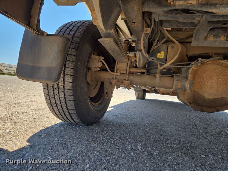 image for item EW0436 2005 Ford F150 Ext. Cab pickup truck