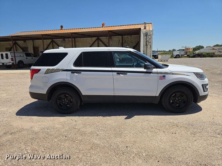 image for item EW0437 2017 Ford Explorer Police SUV