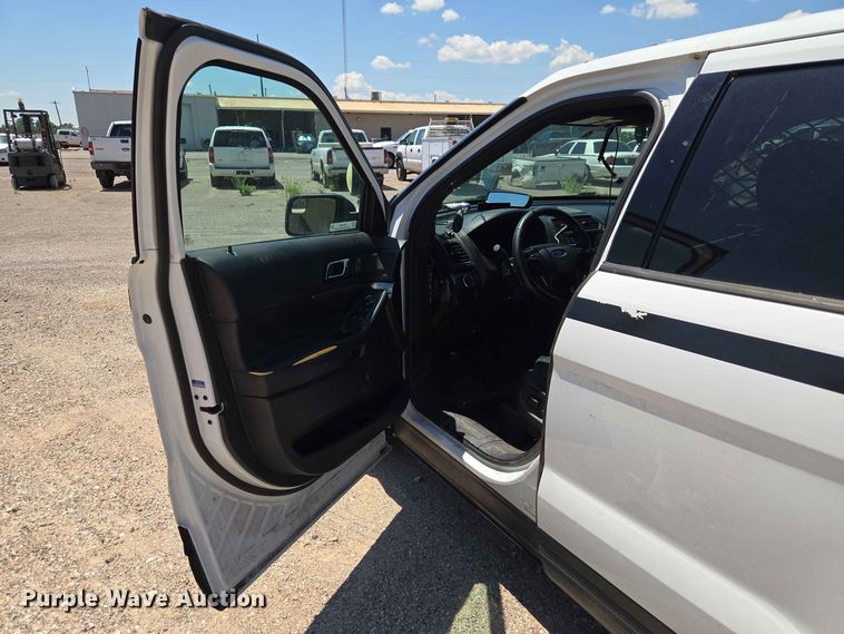 image for item EW0437 2017 Ford Explorer Police SUV