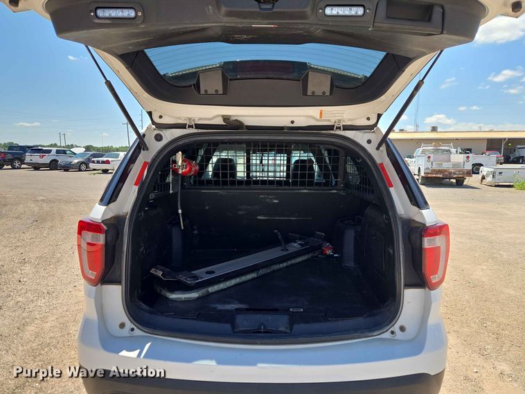 image for item EW0437 2017 Ford Explorer Police SUV