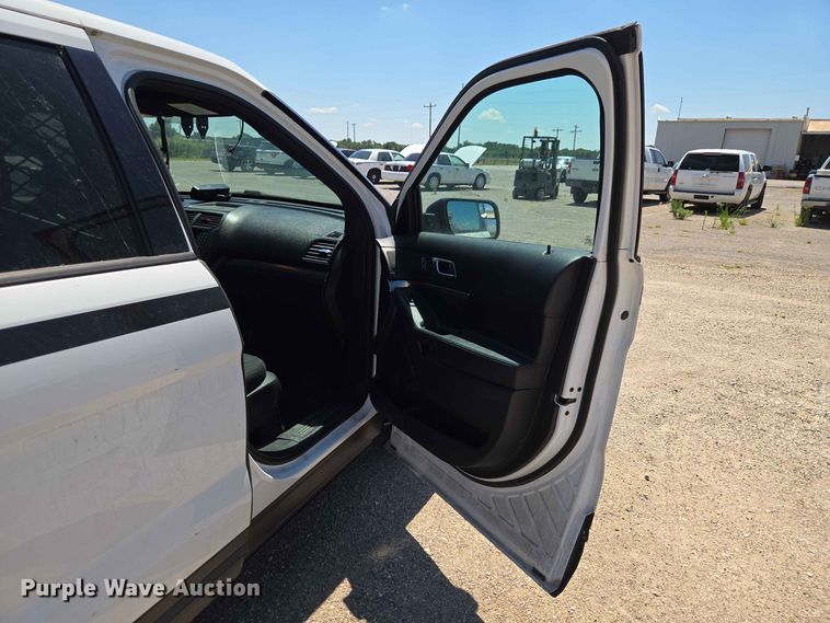 image for item EW0437 2017 Ford Explorer Police SUV