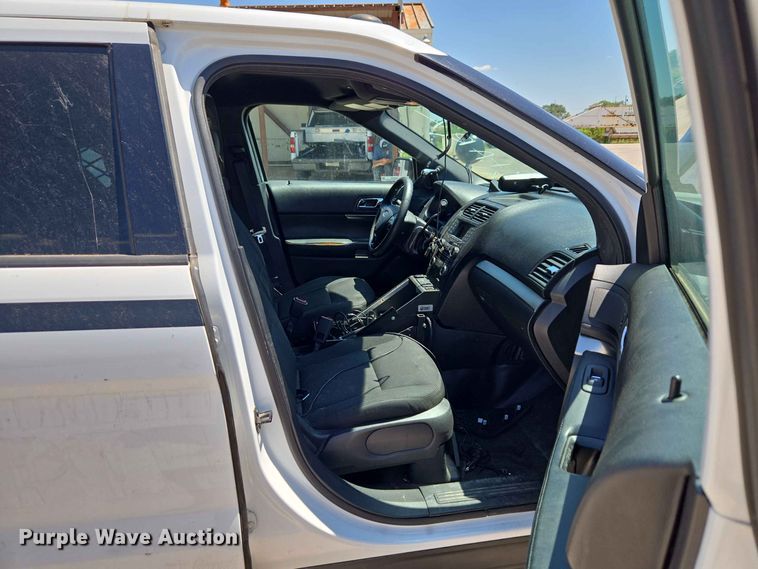 image for item EW0437 2017 Ford Explorer Police SUV