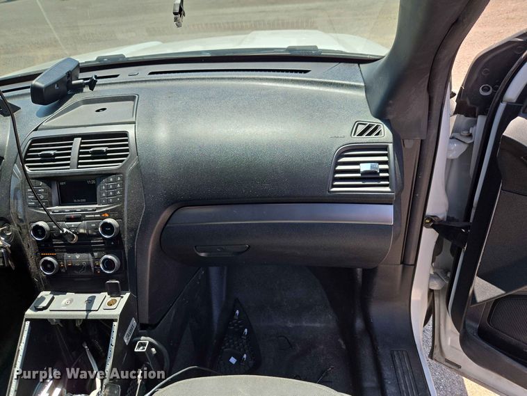 image for item EW0437 2017 Ford Explorer Police SUV