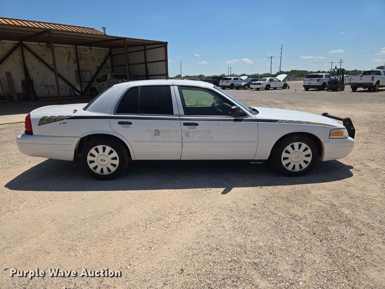 image for item EW0438 2007 Ford Crown Victoria Police Inetceptor 