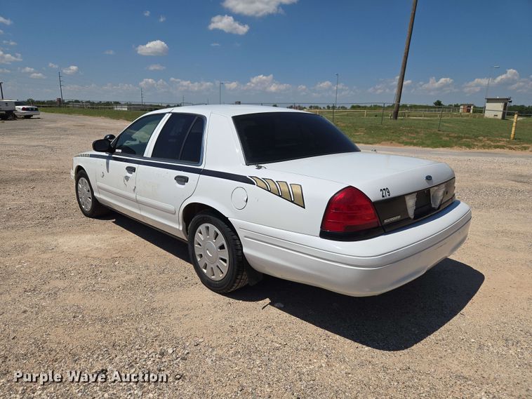 image for item EW0438 2007 Ford Crown Victoria Police Inetceptor 