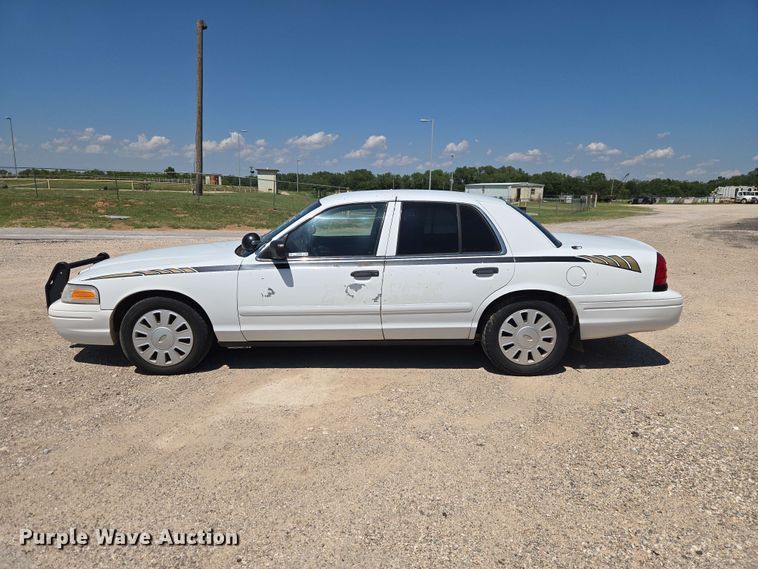 image for item EW0438 2007 Ford Crown Victoria Police Inetceptor 