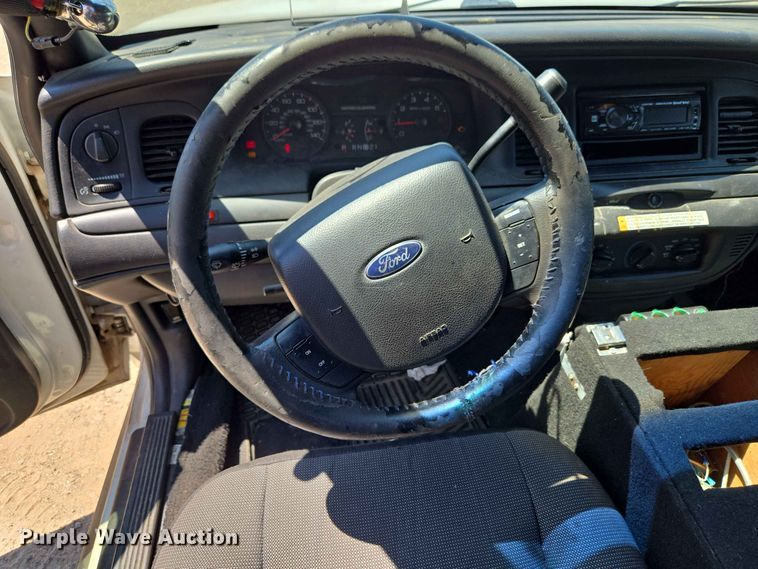 image for item EW0438 2007 Ford Crown Victoria Police Inetceptor 