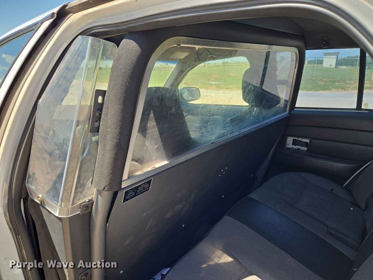 image for item EW0438 2007 Ford Crown Victoria Police Inetceptor 