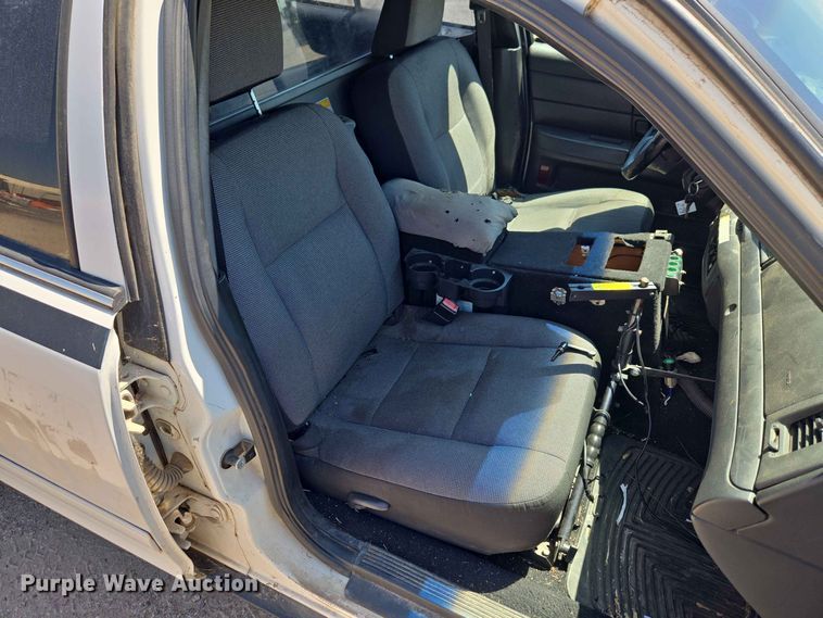 image for item EW0438 2007 Ford Crown Victoria Police Inetceptor 