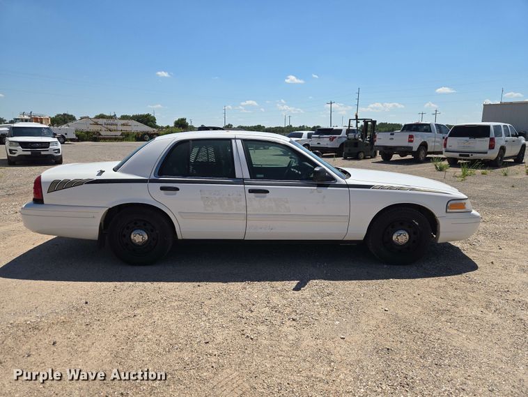 image for item EW0439 2010 Ford Crown Victoria Police Interceptor 