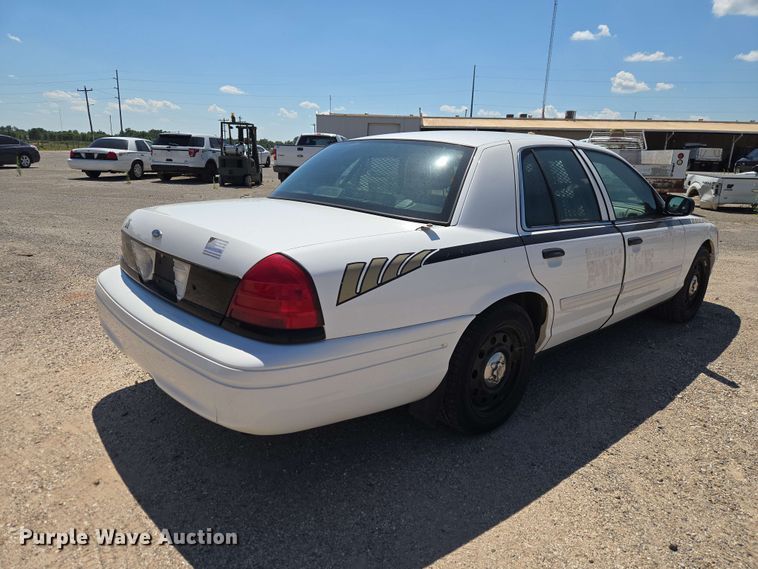 image for item EW0439 2010 Ford Crown Victoria Police Interceptor 