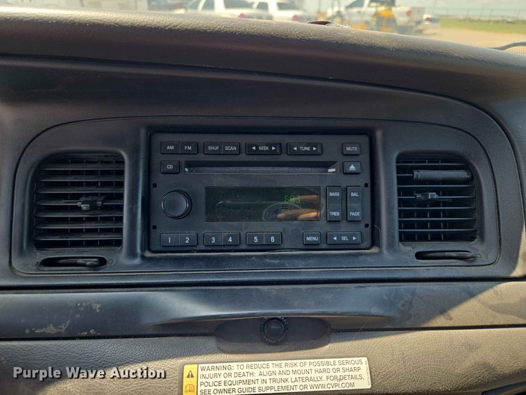 image for item EW0439 2010 Ford Crown Victoria Police Interceptor 